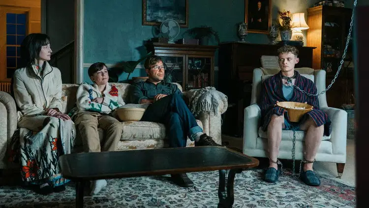 Dobry chłopiec Cały film - Gdzie obejrzeć online - Viderio